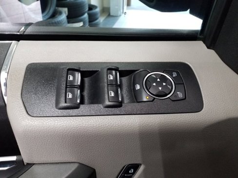 Used 2017 Ford F150 XLT image 12