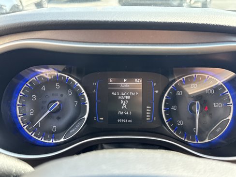 Used 2018 Chrysler Pacifica Touring Plus w/ Tire & Wheel Group image 11