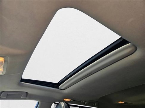 Used 2018 Toyota Highlander XLE image 17