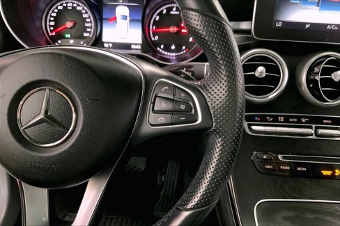 Used 2018 Mercedes-Benz GLC 300 4MATIC image 23