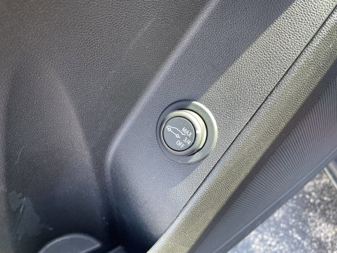 Used 2024 Chevrolet Equinox LT w/ LPO, Floor Liner Package image 13
