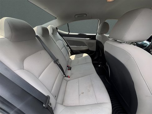 Used 2020 Hyundai Elantra SEL image 16