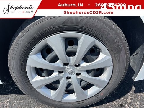 Used 2024 Toyota Corolla LE image 30
