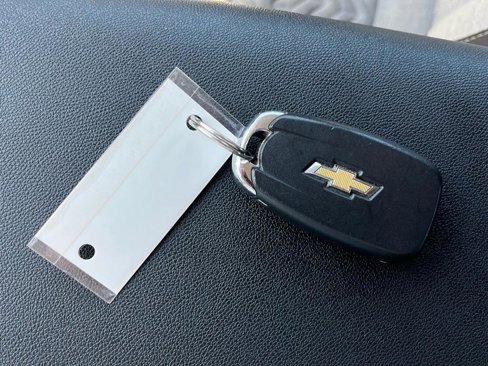 Used 2023 Chevrolet Equinox LS image 36
