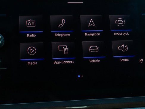 Used 2022 Volkswagen Tiguan SE image 21