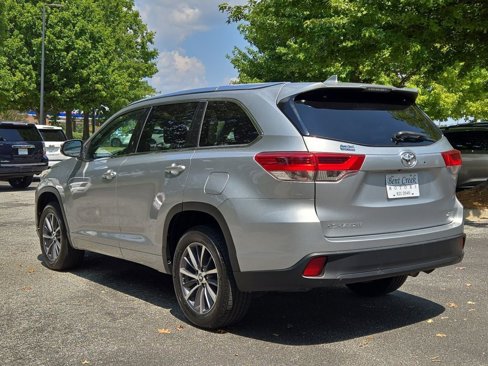 Used 2018 Toyota Highlander XLE image 8