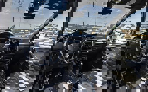 Used 2022 Volkswagen Tiguan SE R-Line image 7