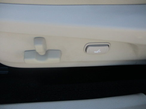 Used 2011 Subaru Outback 2.5i Premium w/ All-Weather Pkg image 24