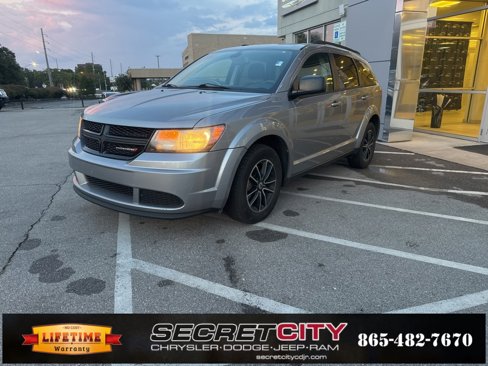 Used 2018 Dodge Journey SE w/ Blacktop Package image 3