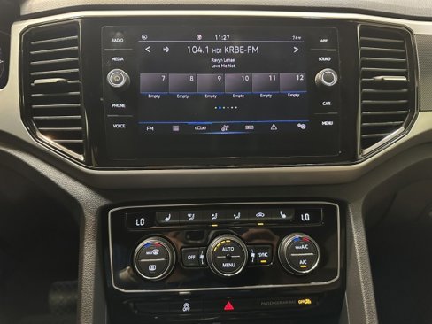 Used 2023 Volkswagen Atlas Cross Sport SE w/ Panoramic Sunroof Package image 13