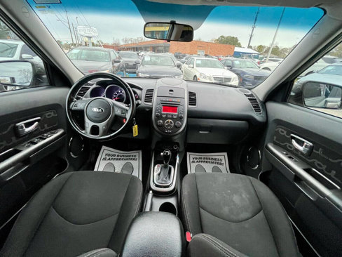 Used 2013 Kia Soul + image 13