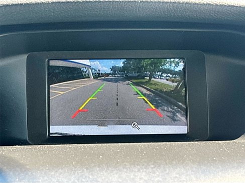 Used 2018 Ford Focus SE w/ SE Appearance Package image 14