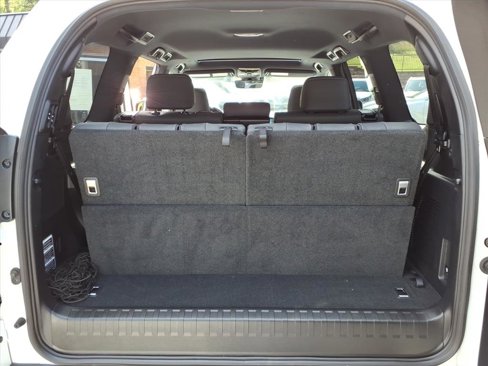 Used 2023 Lexus GX 460 Premium w/ Premium Plus Package image 11