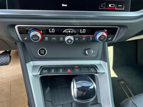 New 2025 Audi Q3 2.0T Premium image 16