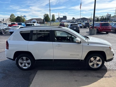 Used 2016 Jeep Compass Latitude image 8