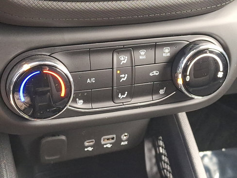 Used 2022 Chevrolet TrailBlazer LT w/ Driver Confidence Package image 17