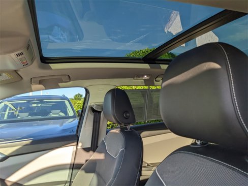 Certified 2023 Volkswagen Taos SE w/ Panoramic Sunroof Package image 22