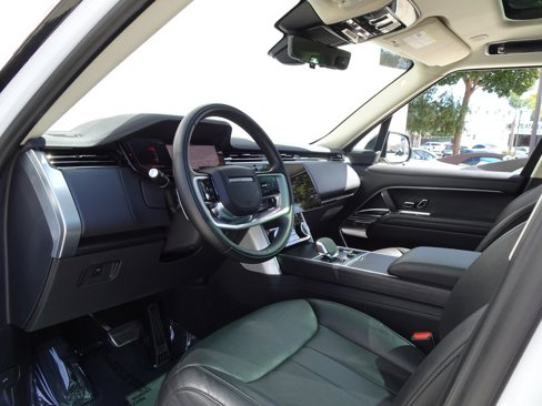 Used 2023 Land Rover Range Rover SE image 11
