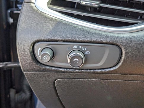 Used 2021 Chevrolet Malibu LT image 20