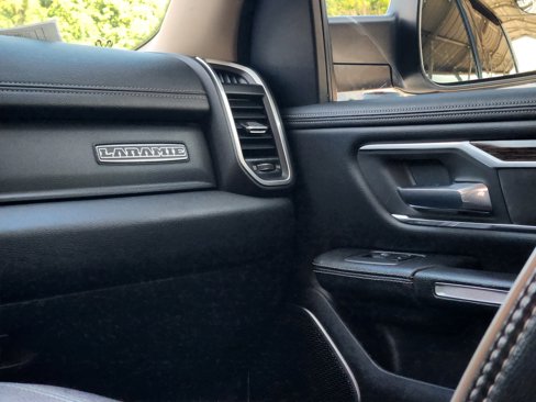 Used 2020 RAM 1500 Laramie image 27
