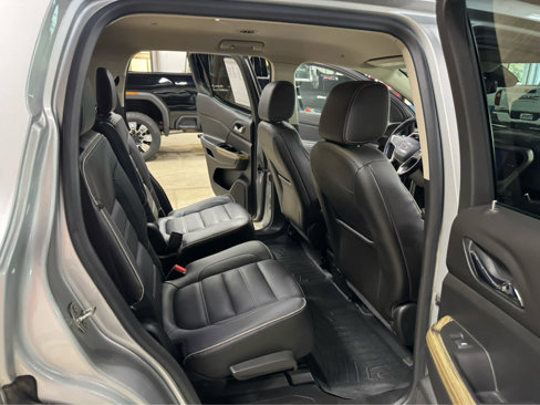 Used 2019 GMC Acadia Denali w/ Technology Package image 12
