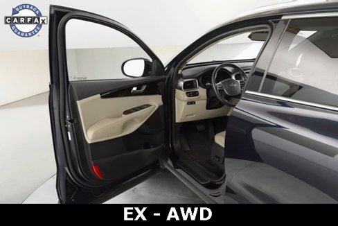 Used 2020 Kia Sorento EX image 18