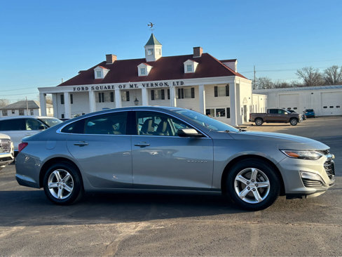 Used 2023 Chevrolet Malibu LT image 4