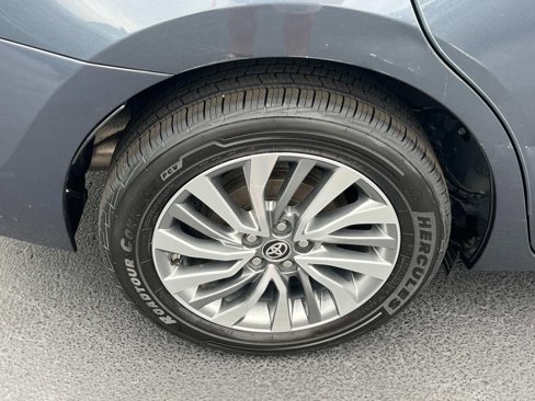 Used 2019 Toyota Corolla XLE image 9