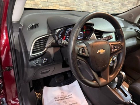 Used 2017 Chevrolet Trax LT image 13