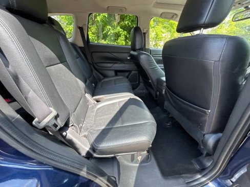 Used 2016 Mitsubishi Outlander GT image 14