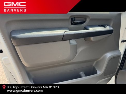 Used 2021 Nissan NV 2500 SV image 12