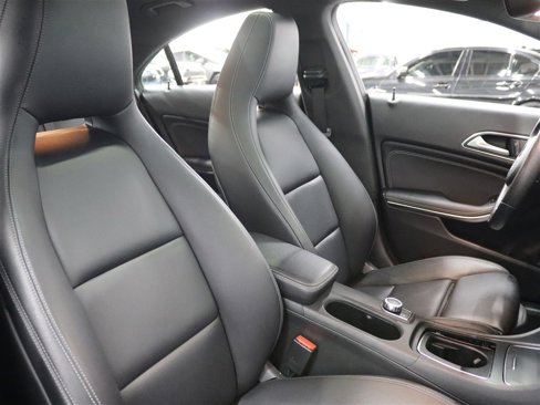 Used 2018 Mercedes-Benz CLA 250 image 14