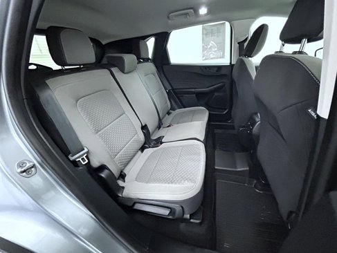 Used 2022 Ford Escape SE w/ Cold Weather Package image 18