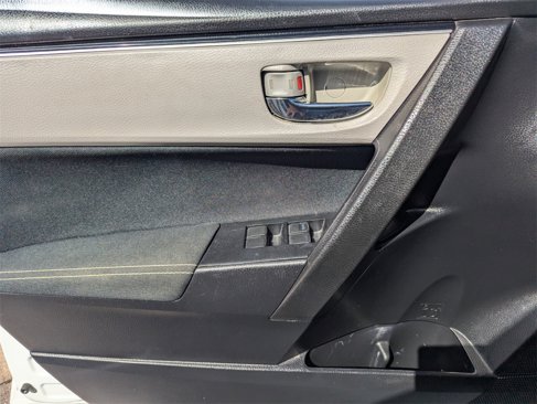 Used 2018 Toyota Corolla LE image 26