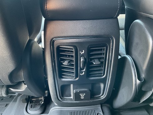 Used 2021 Jeep Grand Cherokee Laredo X image 39