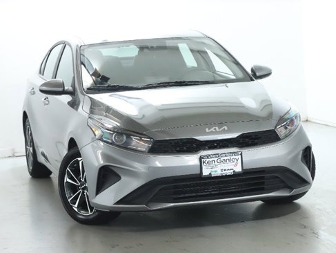 Used 2024 Kia Forte LXS image 2