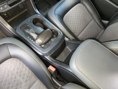 Used 2017 Chevrolet Colorado Z71 image 20