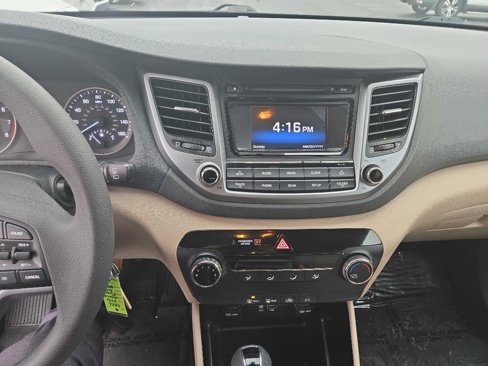Used 2016 Hyundai Tucson SE image 11
