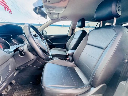 Used 2019 Volkswagen Tiguan SE image 7