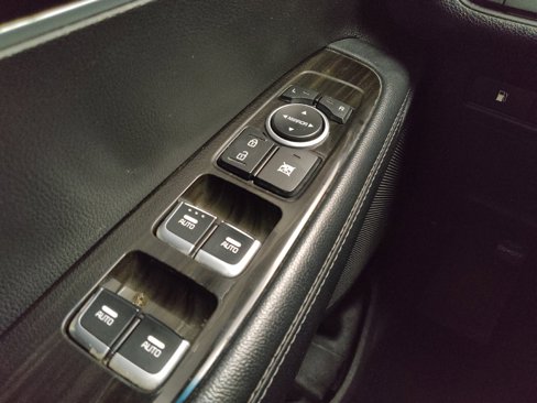 Used 2020 Kia Sorento LX image 27