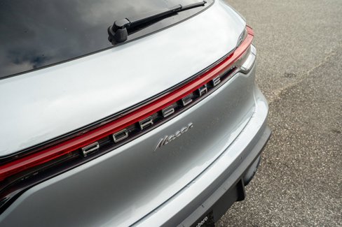 Certified 2024 Porsche Macan image 19