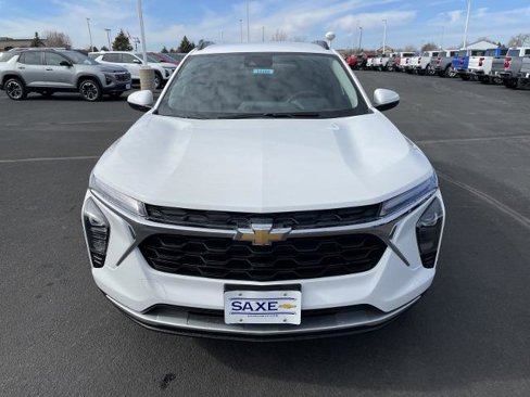 New 2025 Chevrolet Trax LT w/ Driver Confidence Package image 8