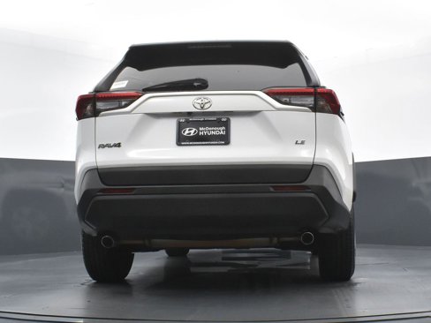 Used 2019 Toyota RAV4 LE image 23