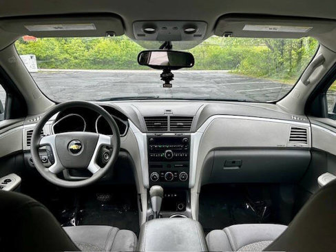 Used 2011 Chevrolet Traverse LS image 15