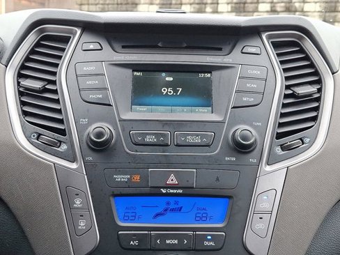 Used 2015 Hyundai Santa Fe Sport 2.0T image 18