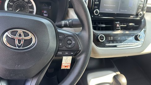 Used 2021 Toyota Corolla LE image 18