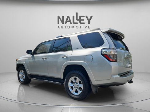 Used 2020 Toyota 4Runner SR5 image 3