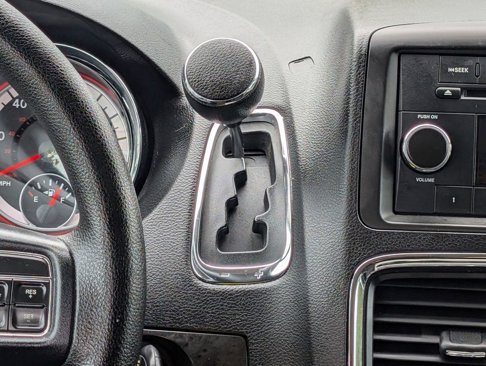 Used 2013 Dodge Grand Caravan SXT image 27