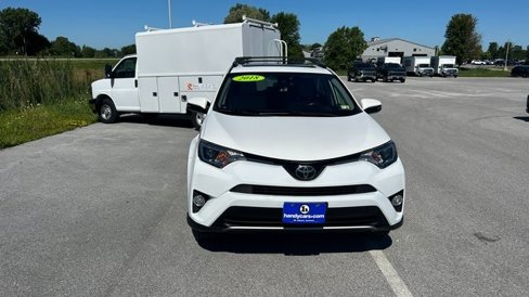 Used 2018 Toyota RAV4 XLE image 9