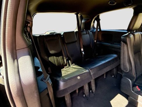 Used 2014 Dodge Grand Caravan SXT image 24